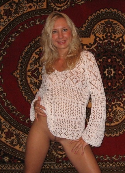 Возбуждённые мамки жаждут интима дома 3  картинка xxx скачать