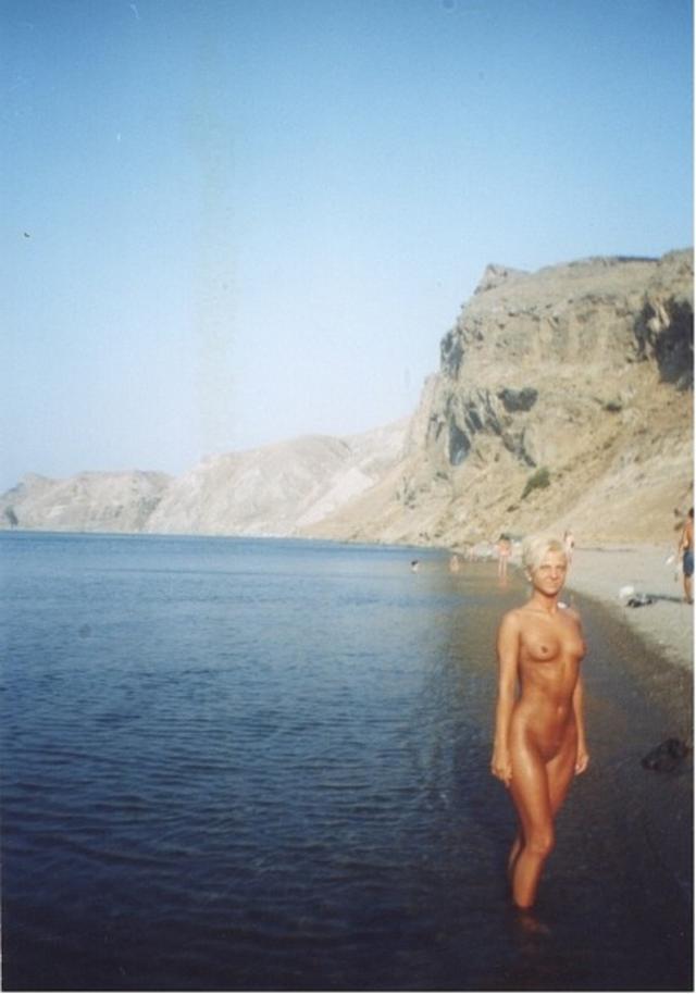 Спортивные девчонки не стесняются раздеваться на пляже 28  картинка xxx скачать