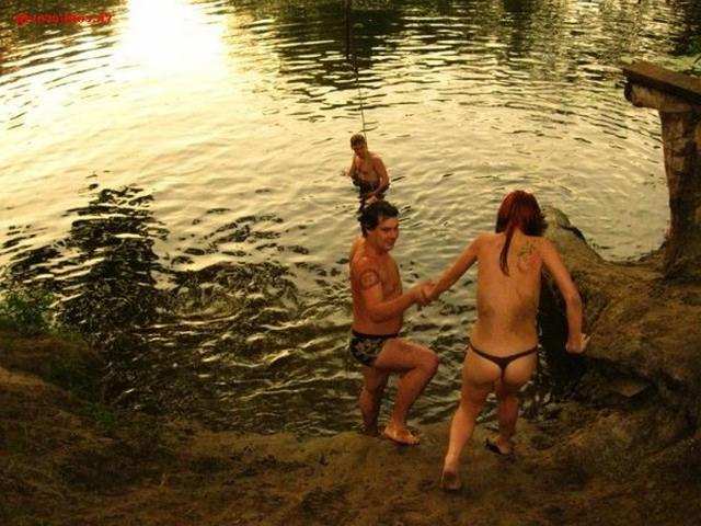 Голые свингерши веселятся на пляже с крутыми парнями 2  картинка xxx скачать