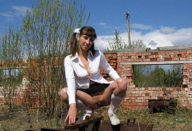 Распутная девка раздвигает ноги перед каждым 8  картинка xxx скачать