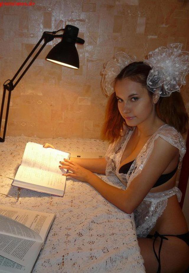 После выпускного молодая девка заигралась с самотыком 10  картинка xxx скачать