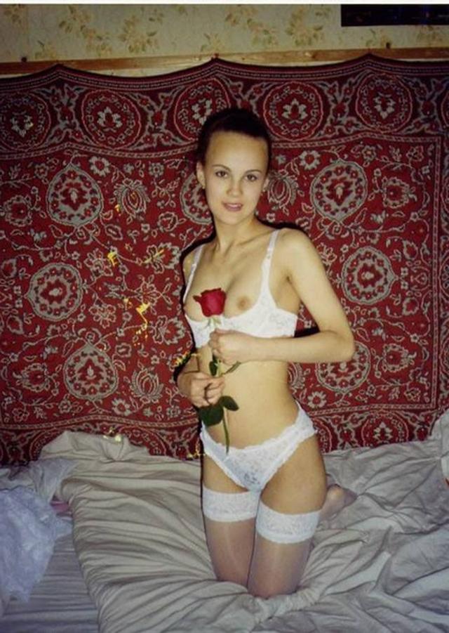 В свои 18 лет девчонки крайне озабочены и трахуальны 22  картинка xxx скачать