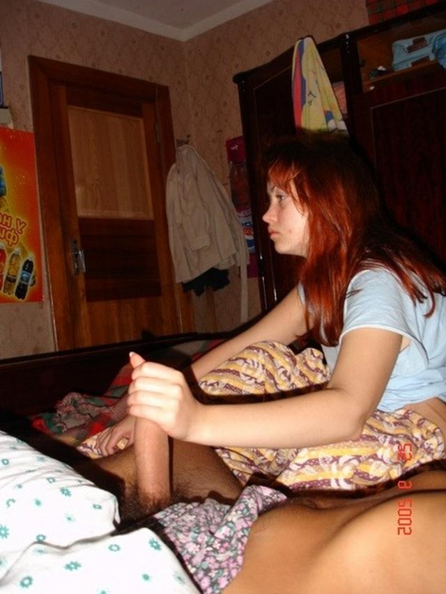 Озабоченные девчонки в трусиках дрочат для парней 14  картинка xxx скачать
