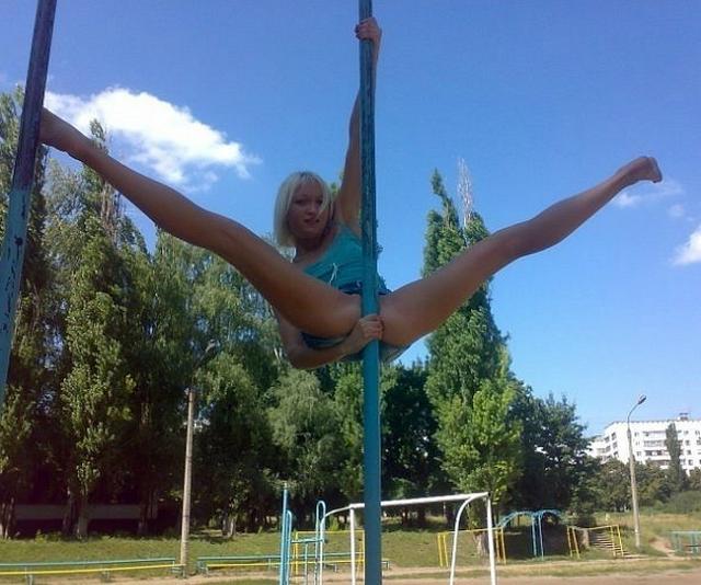 Спортивные красотки могут позволить трахнуть себя на шпагате 1  картинка xxx скачать